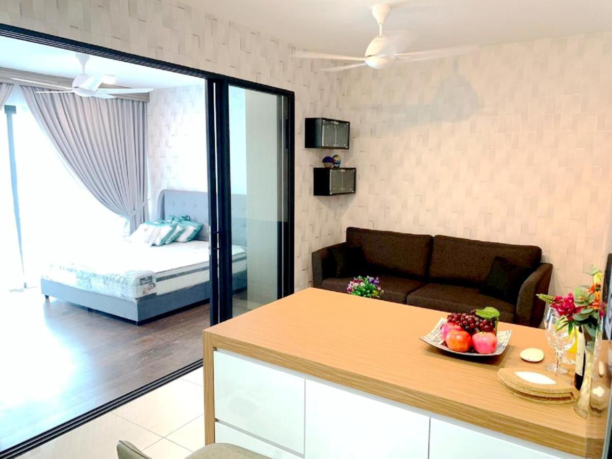 Apartment Almas Puteri Harbour